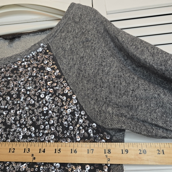 EXPRESS Gray Sequin Raglan Sweatshirt Women's Medium Cozy Cotton Glam Y2K Trendy - Picture 6 of 8